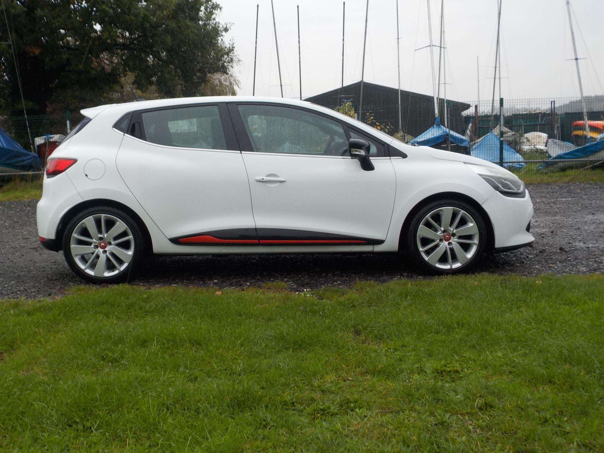 Renault Clio 1.5 dCi Dynamique S MediaNav Euro 5 (s/s) 5dr