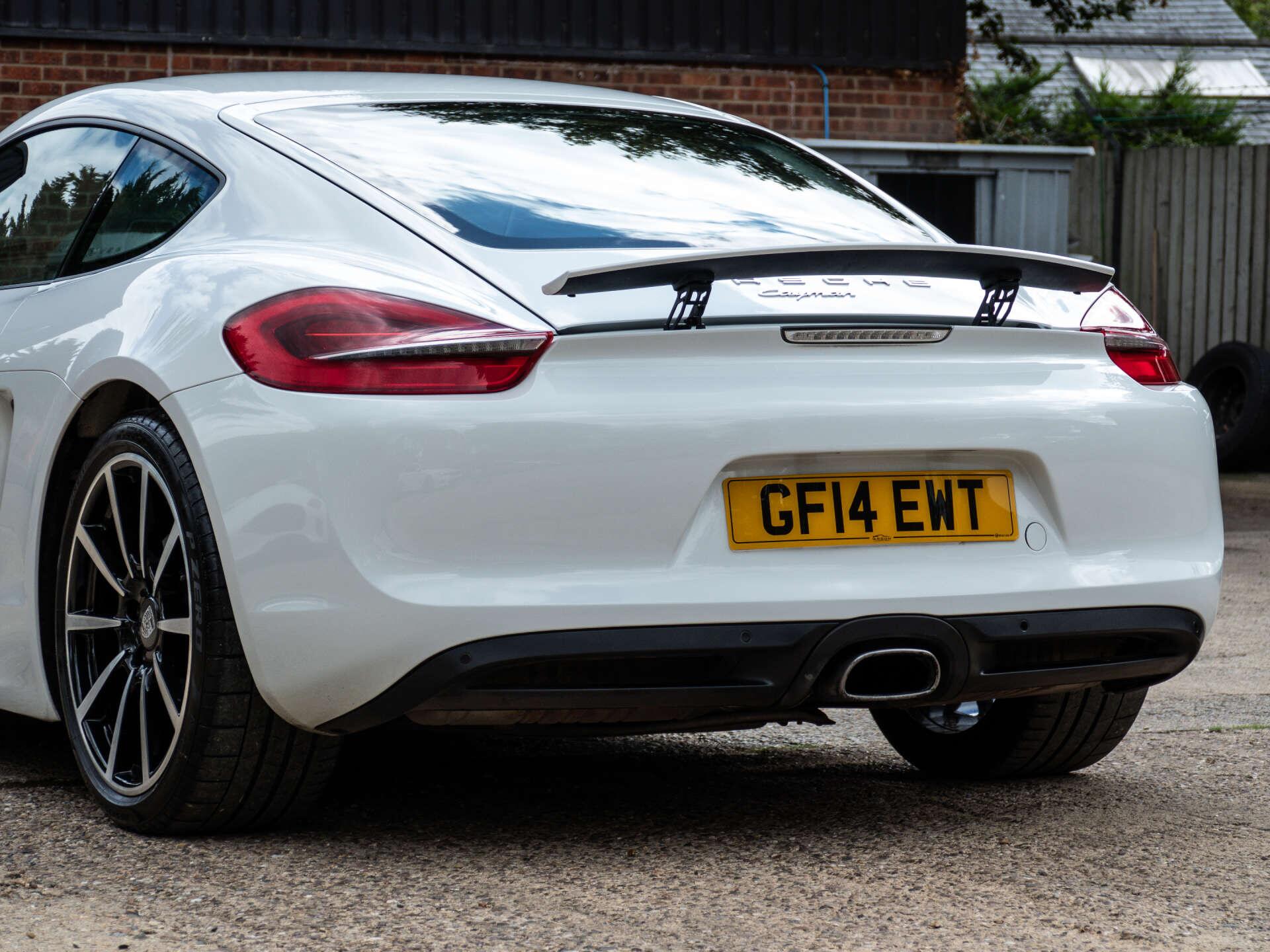 Porsche Cayman view 14