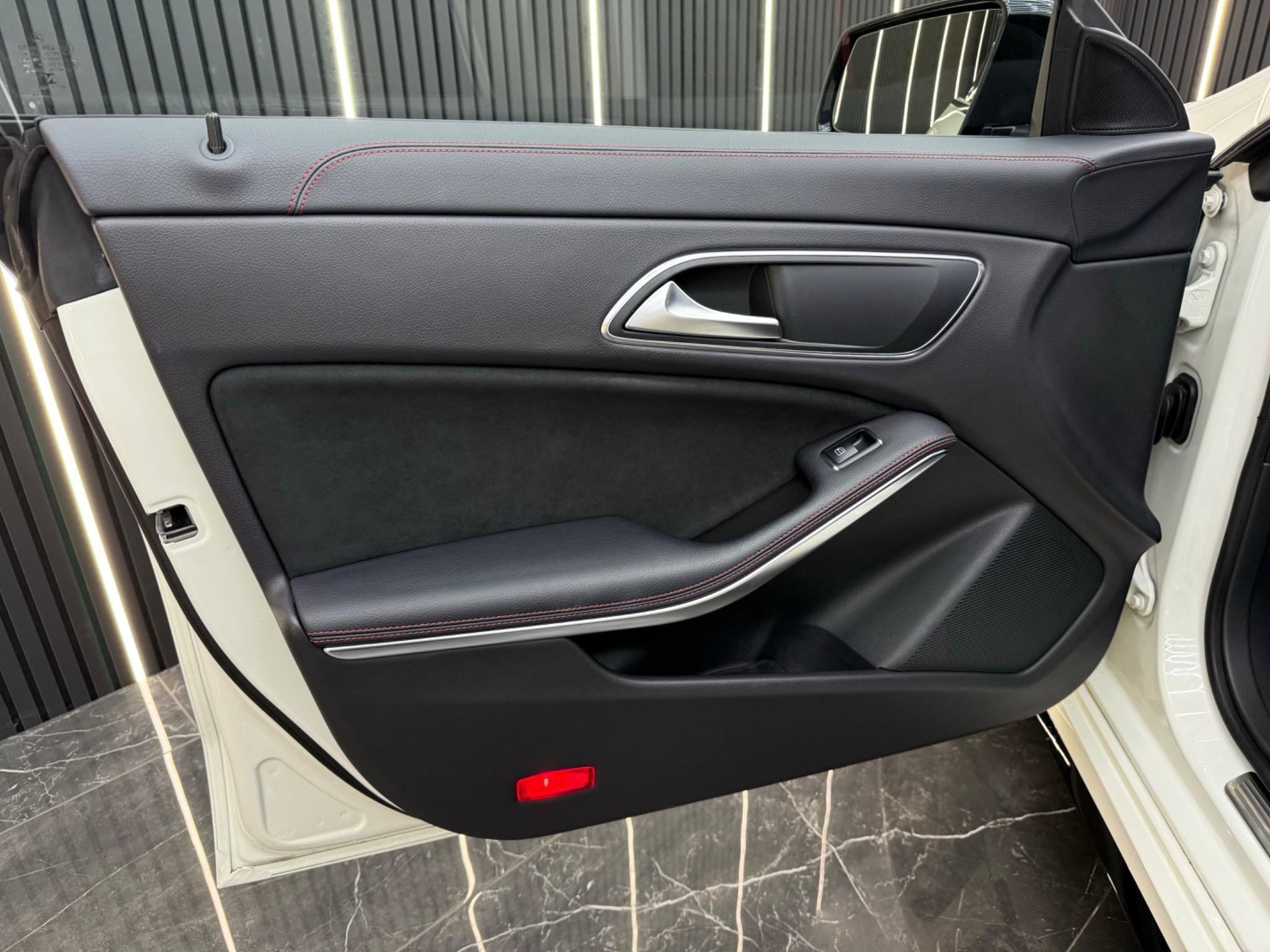 Mercedes-Benz Cla view 29