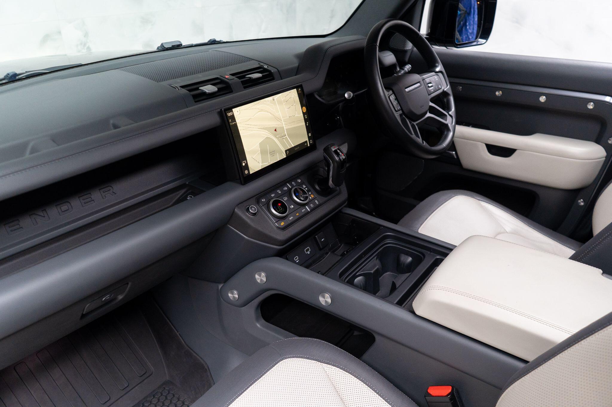 Land Rover Defender view 16