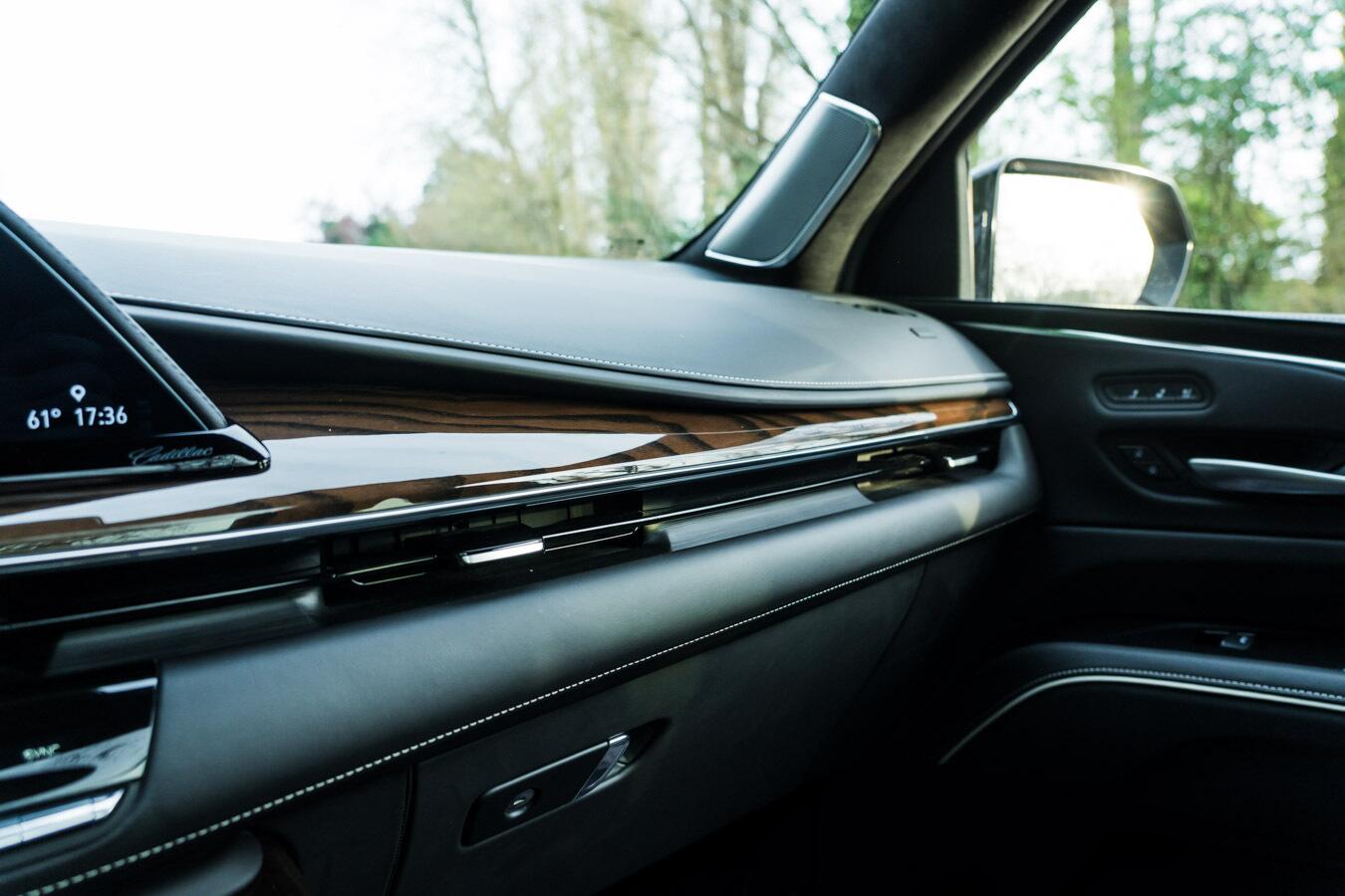 Cadillac Escalade view 38
