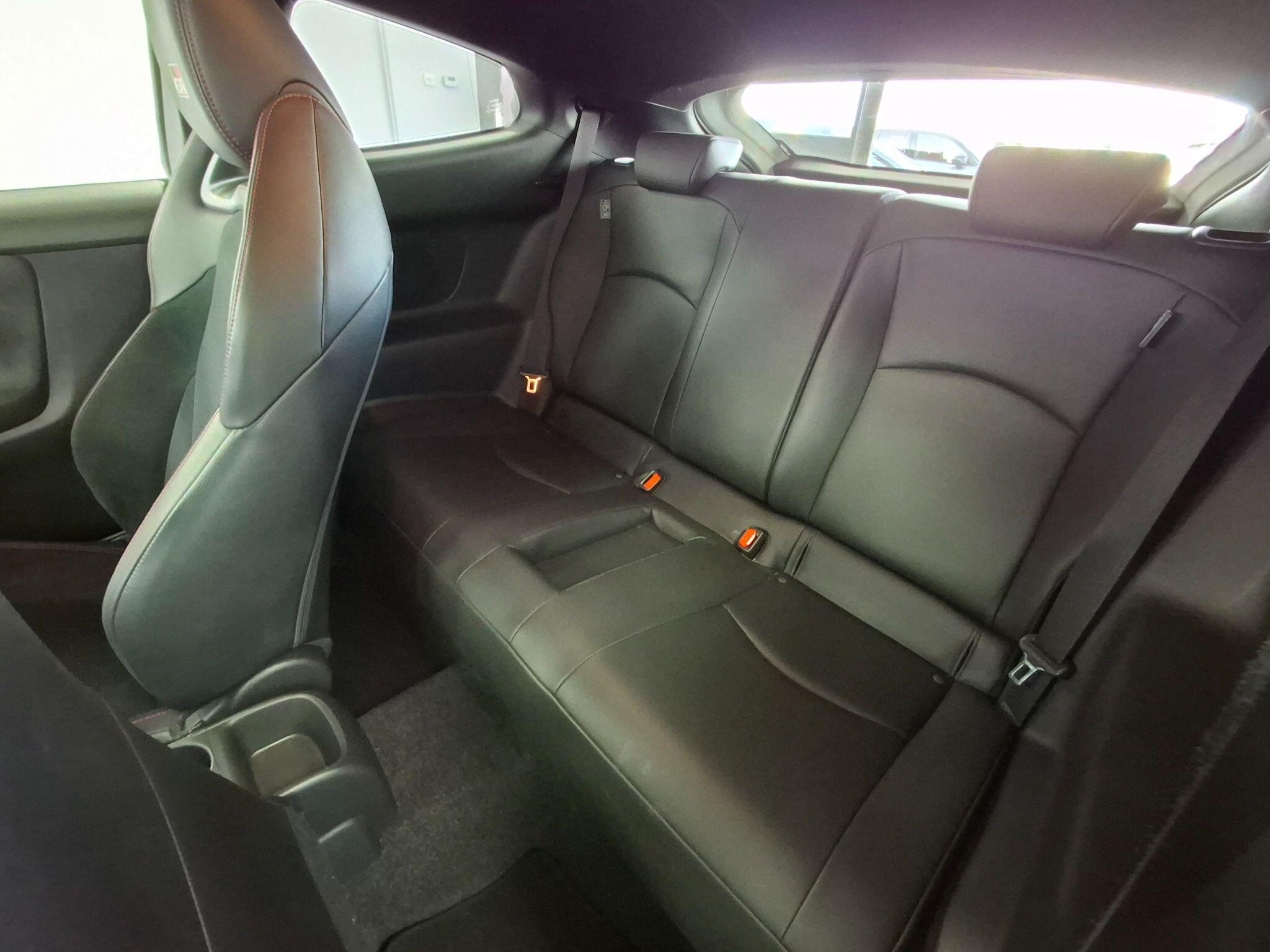 Toyota Yaris view 37