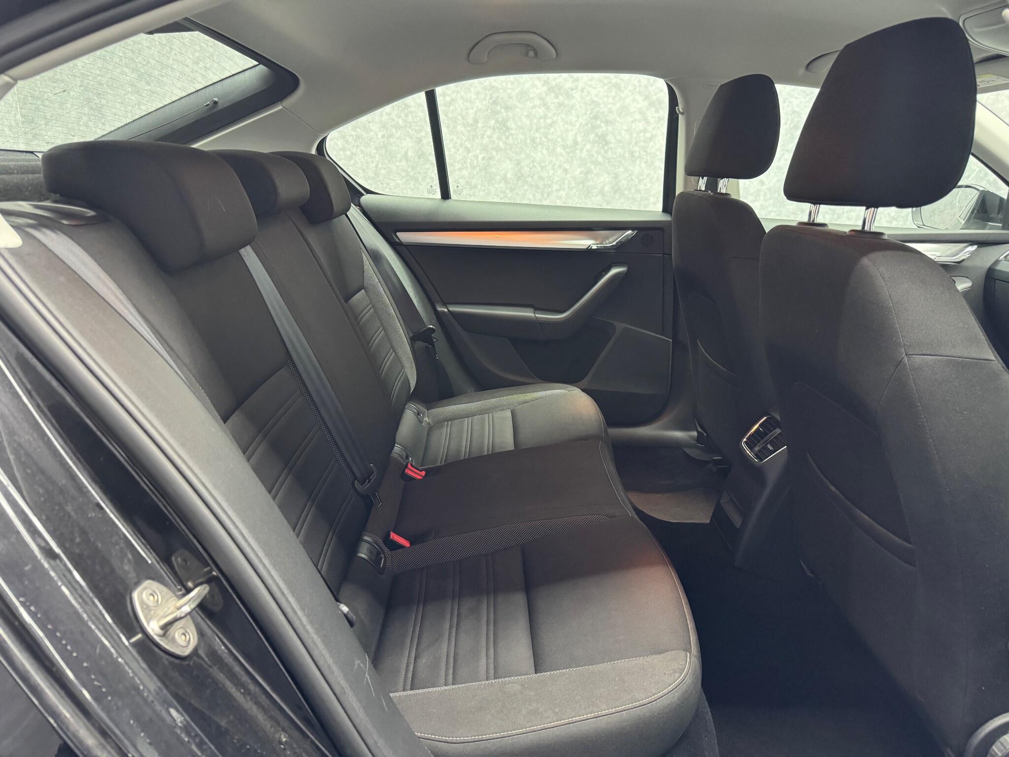 Skoda Octavia view 6