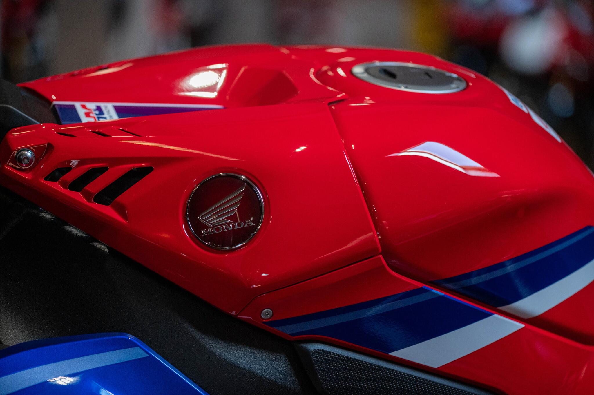 Honda CBR1000RR-R Fireblade SP view 23
