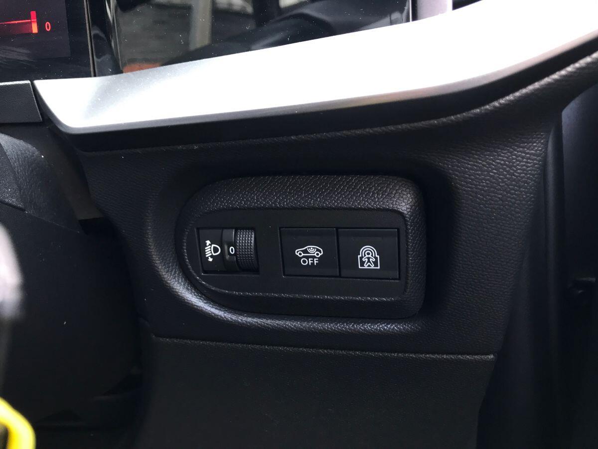 Vauxhall Mokka view 25