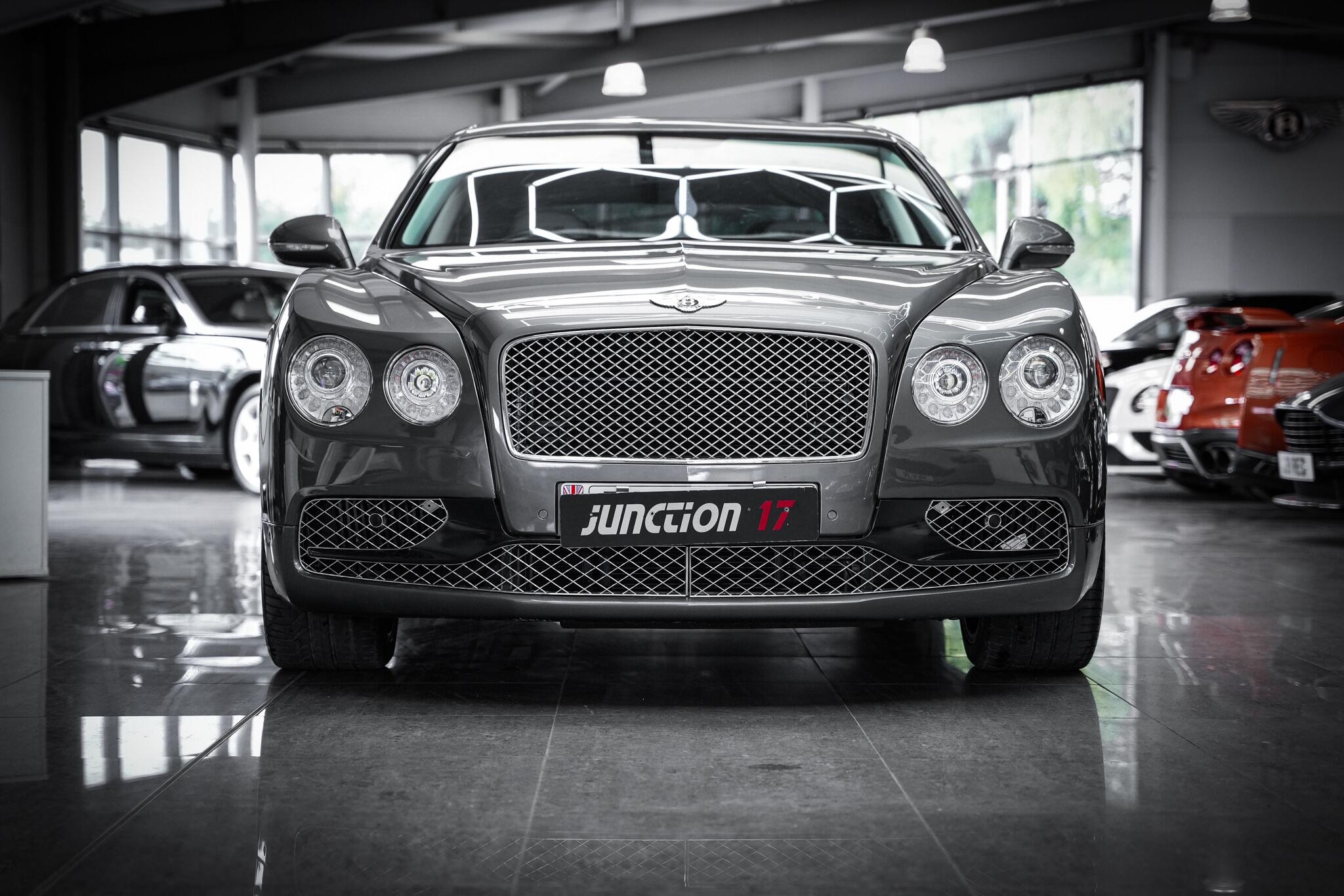 Bentley Flying Spur view 12