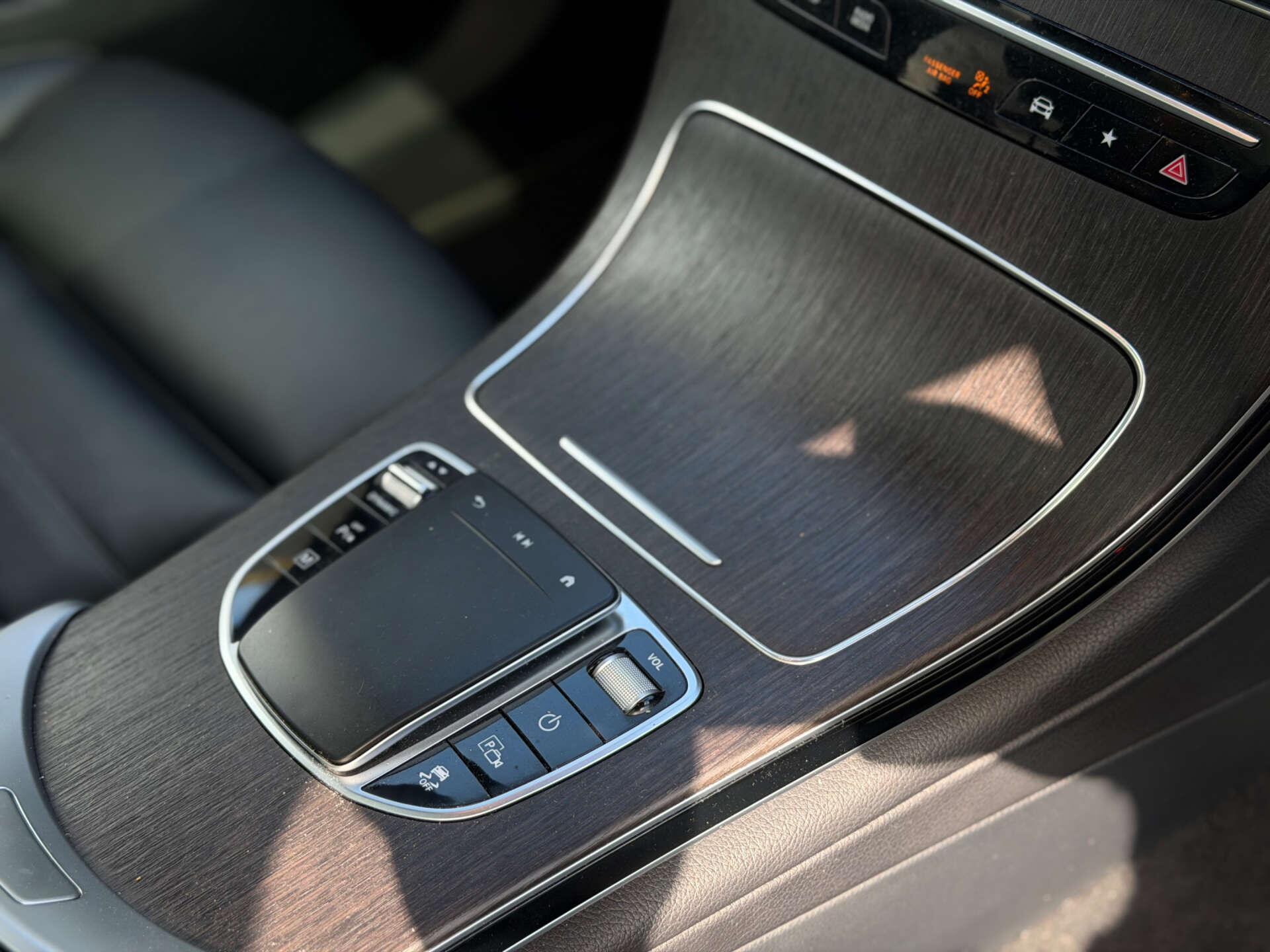 Mercedes-Benz GLC view 21