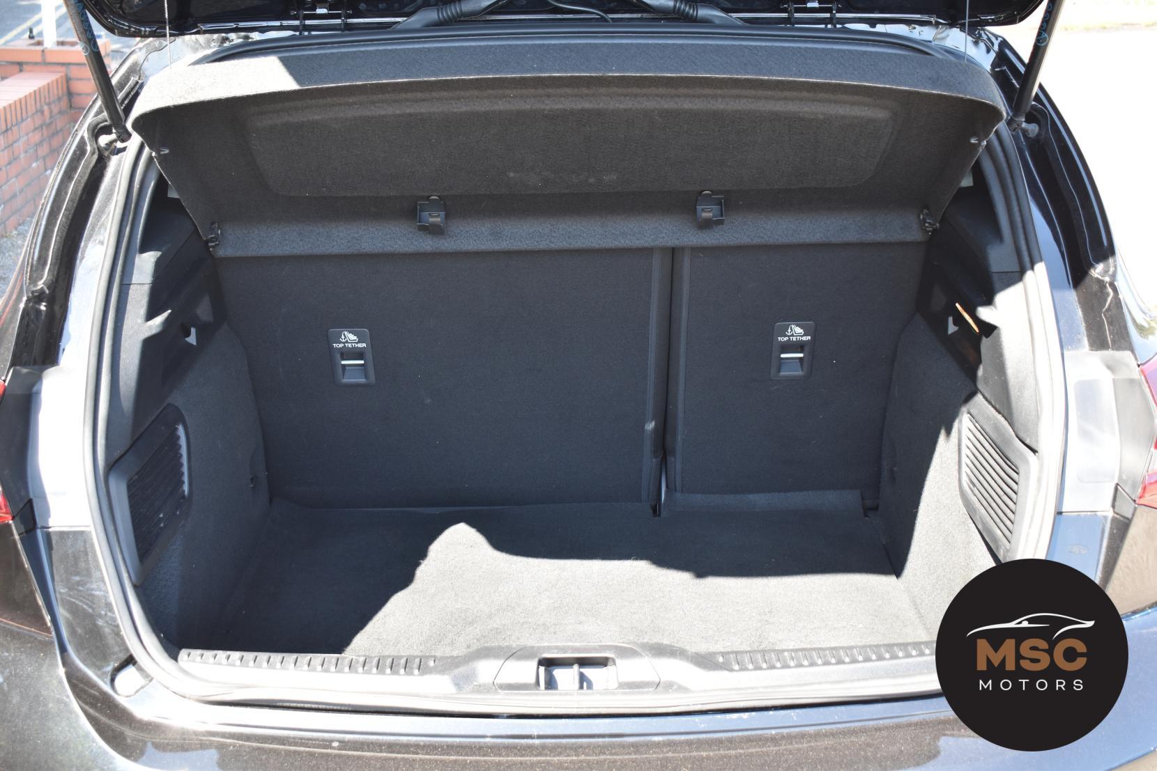 Ford Focus view 59