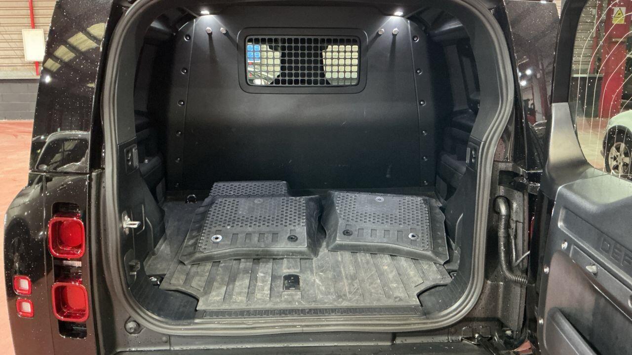 Land Rover Defender view 7