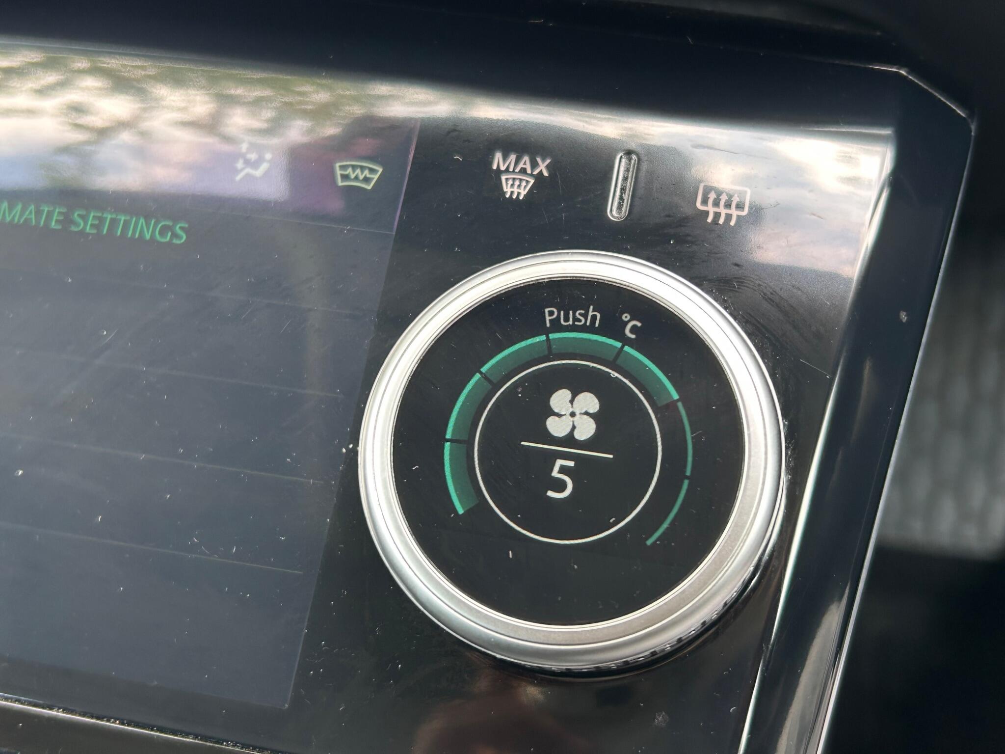 Jaguar I-Pace view 37