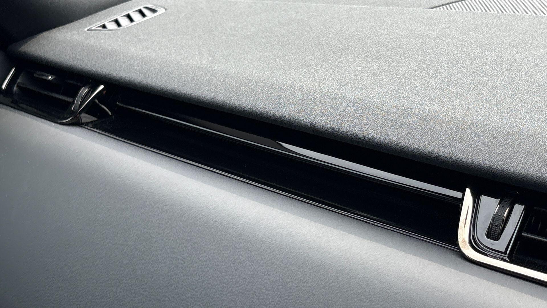 Land Rover Range Rover Evoque view 35