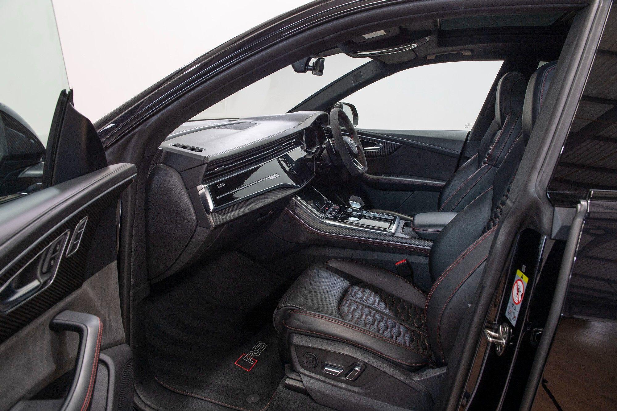 Audi RSQ8 view 32