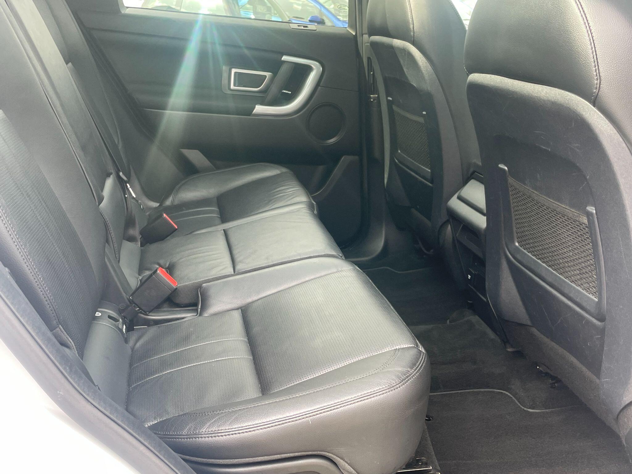 Land Rover Discovery Sport view 20