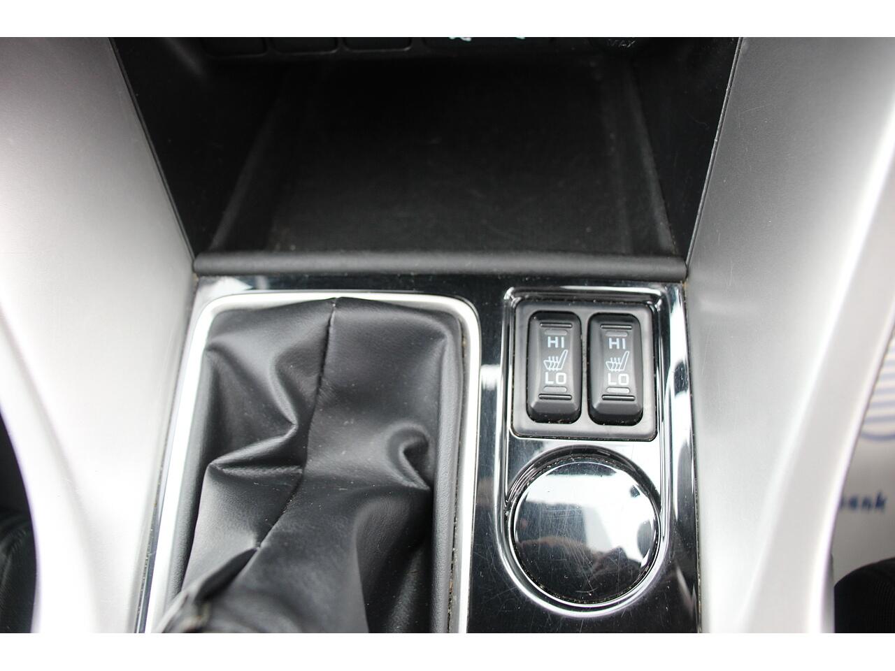 Mitsubishi Eclipse Cross view 29