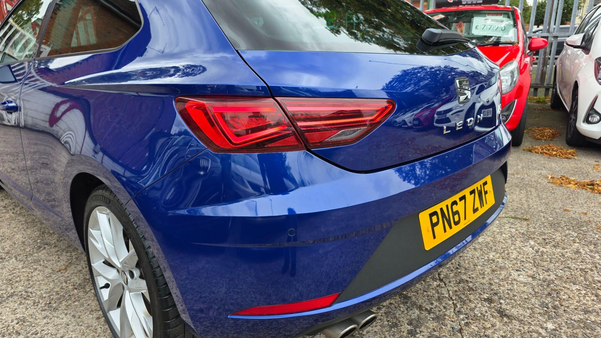 Seat Leon Leon view 8