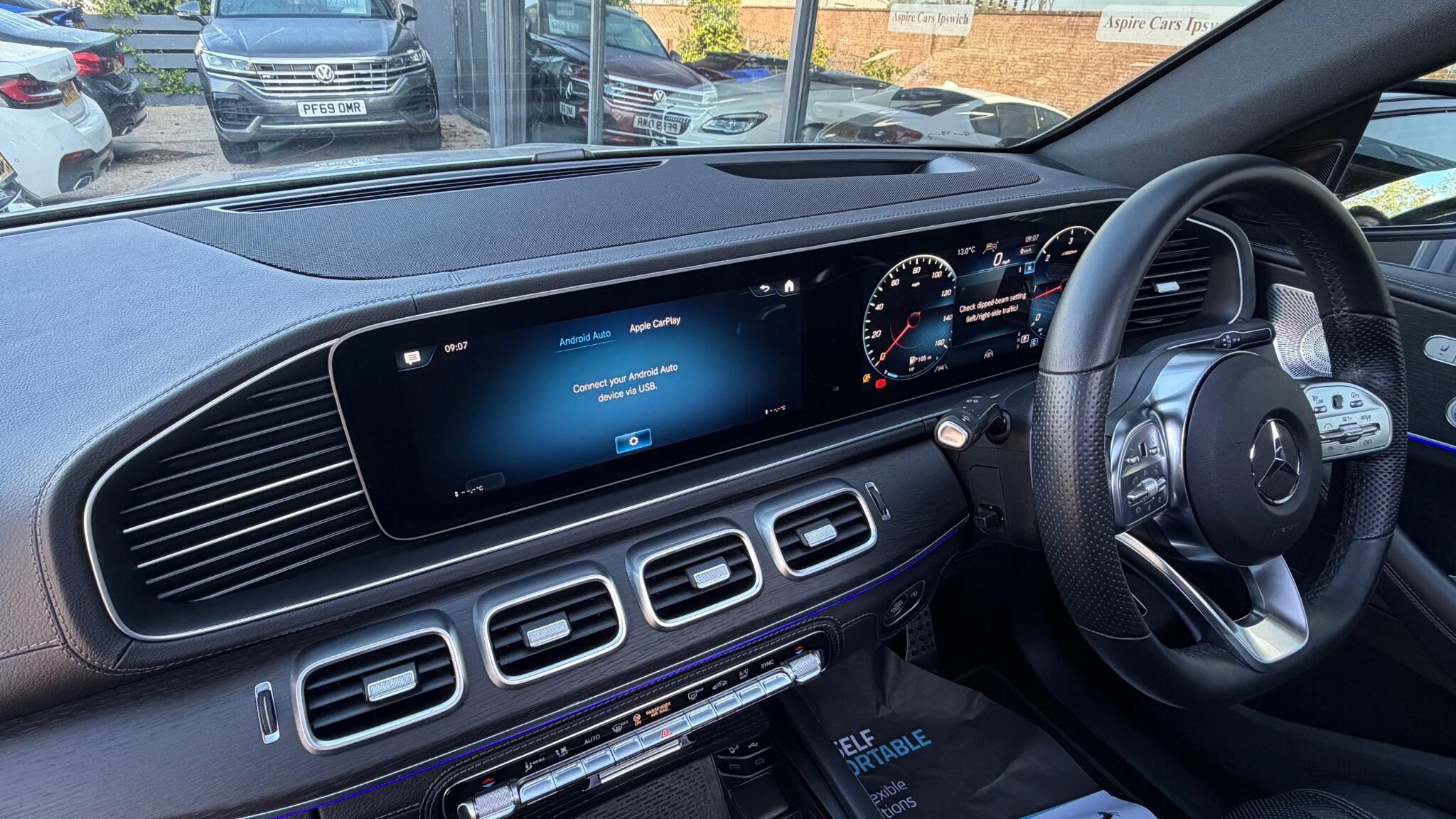 Mercedes-Benz Gle view 21