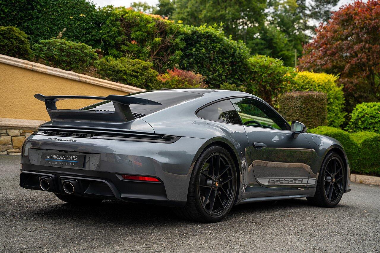 Porsche 911 view 94