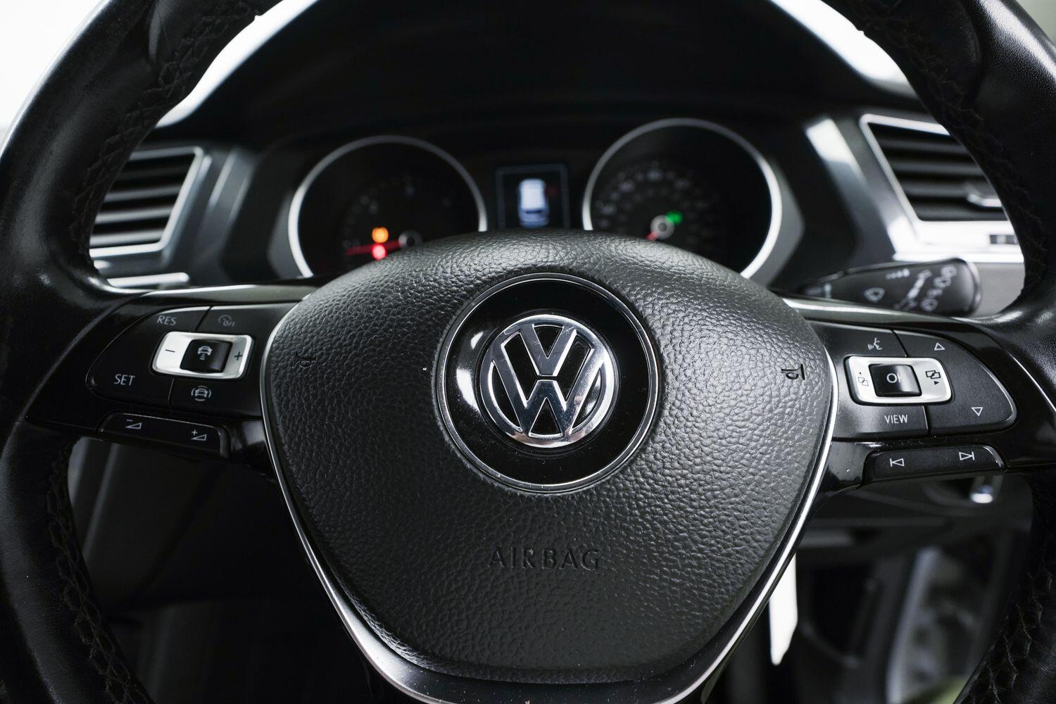 Volkswagen Tiguan view 19