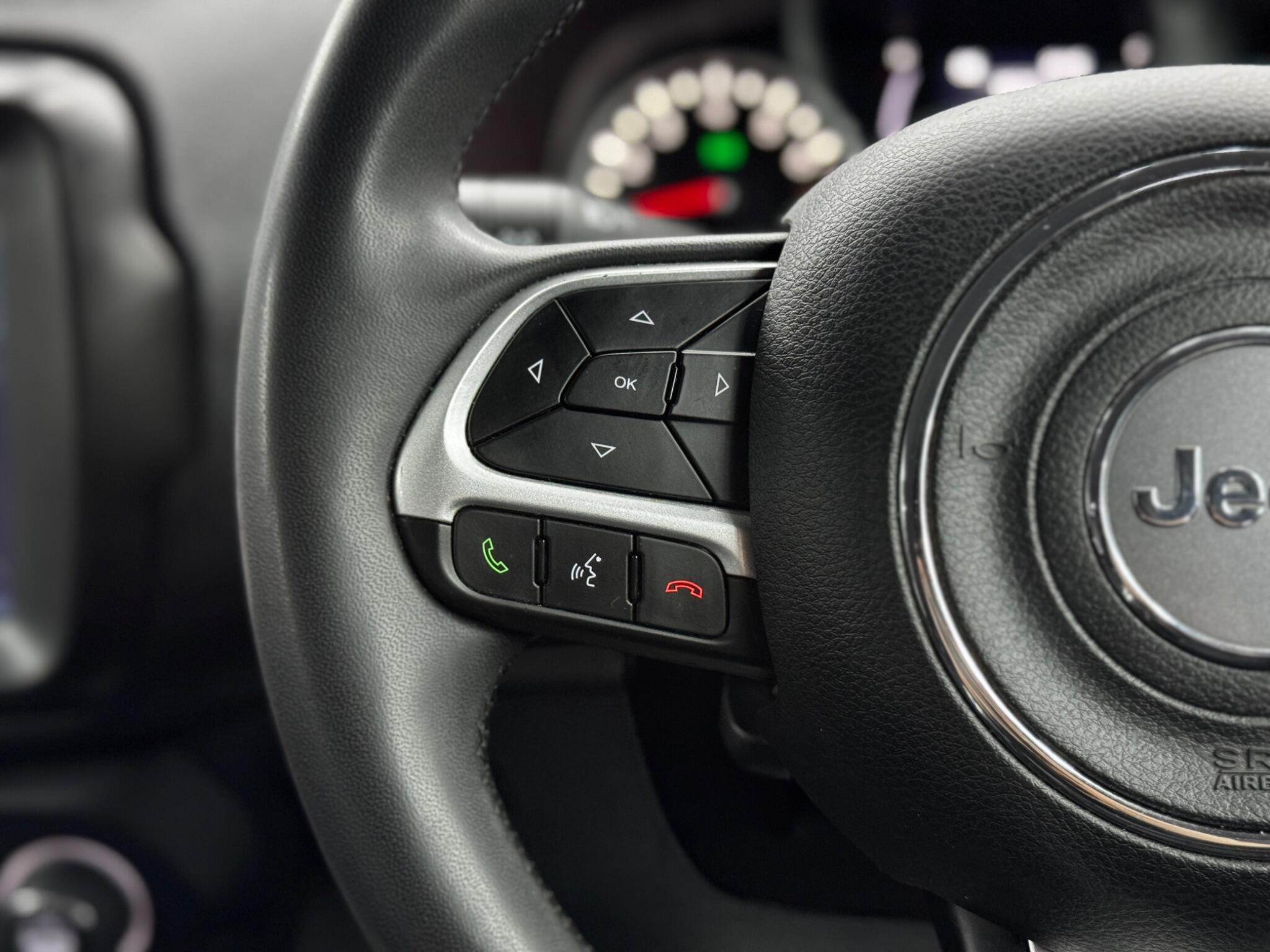 Jeep Renegade view 20