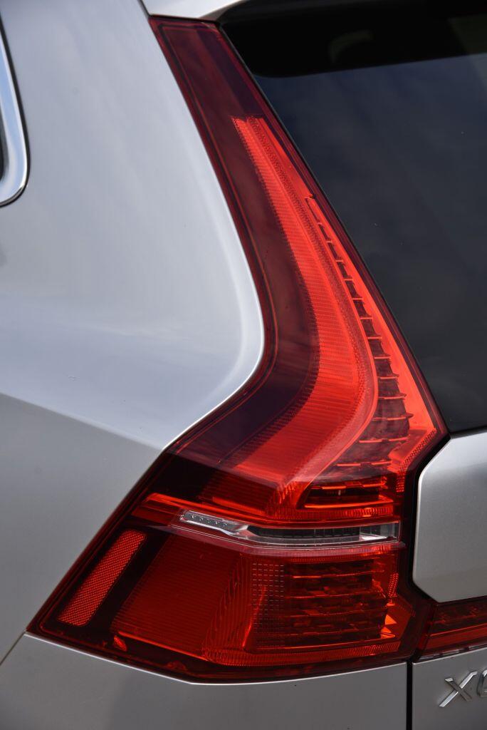 Volvo XC60 view 16