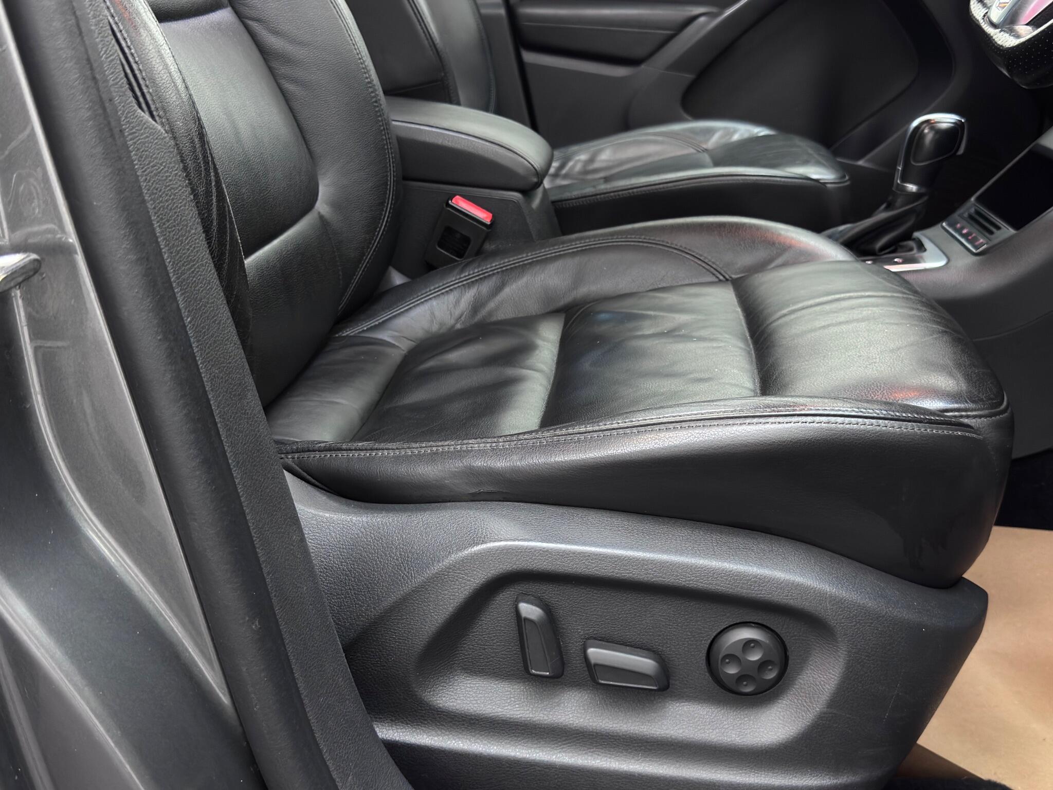 Volkswagen Tiguan view 18