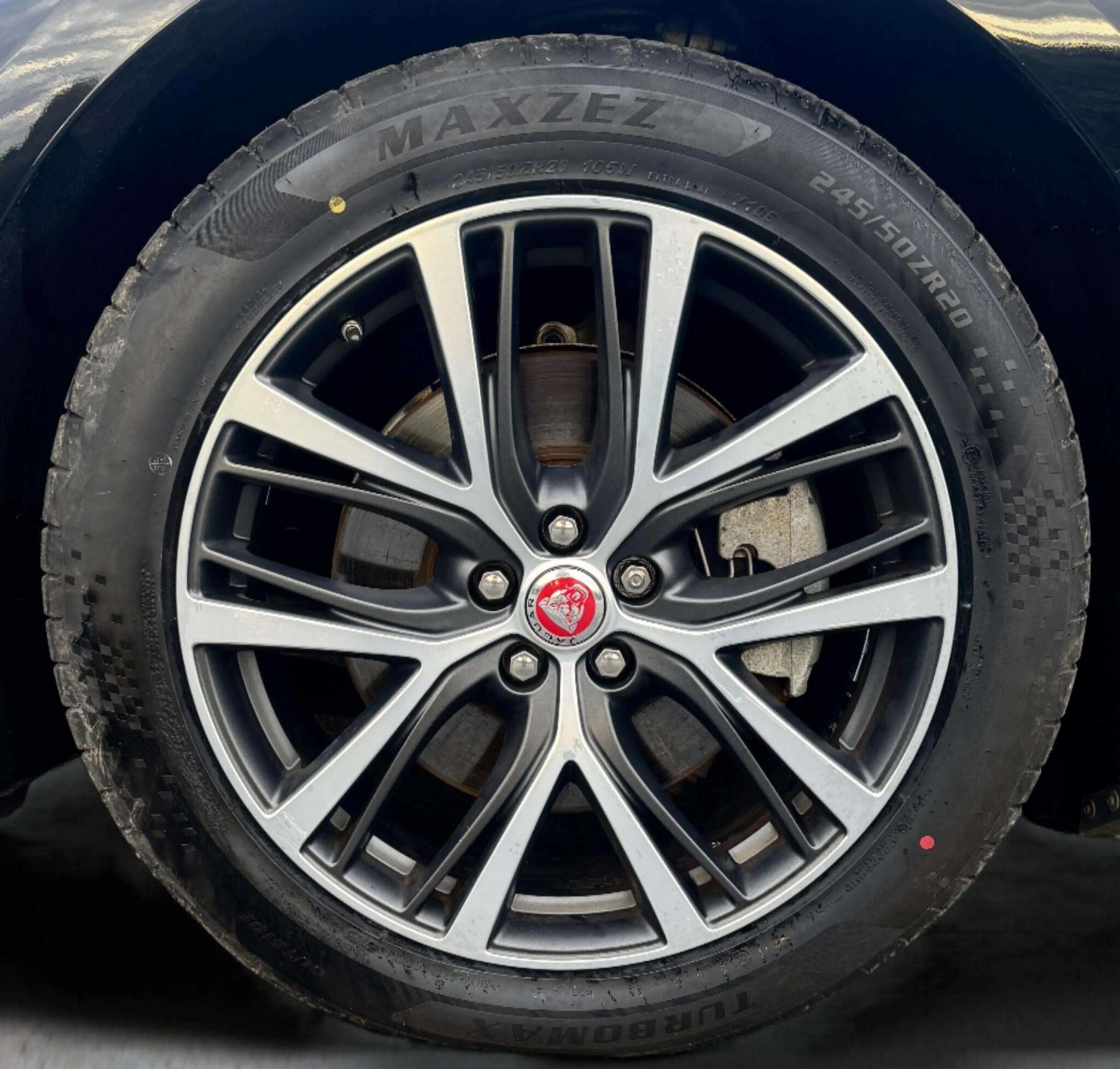 Jaguar I-Pace view 82