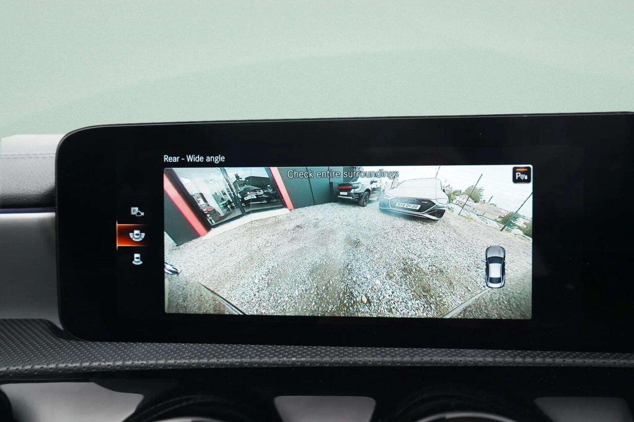 Mercedes-Benz Cla view 19