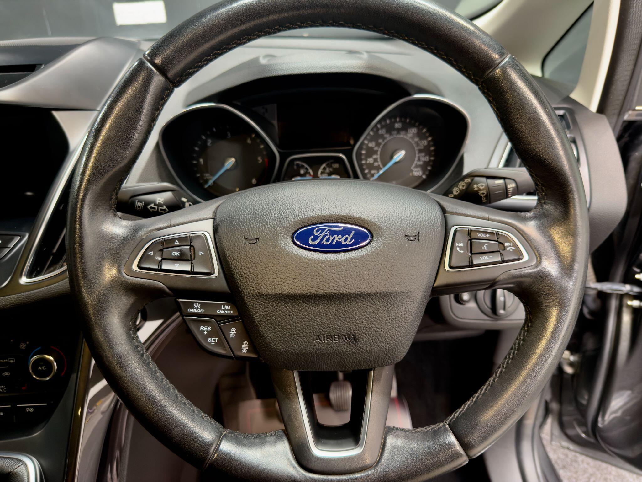 Ford C-Max view 12
