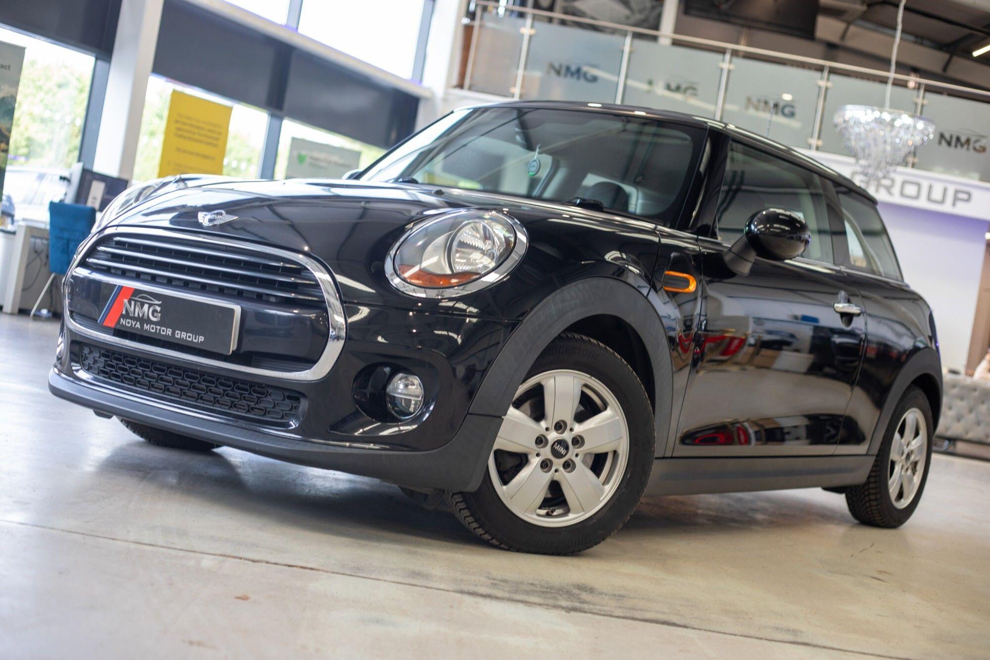 Mini Hatch view 5