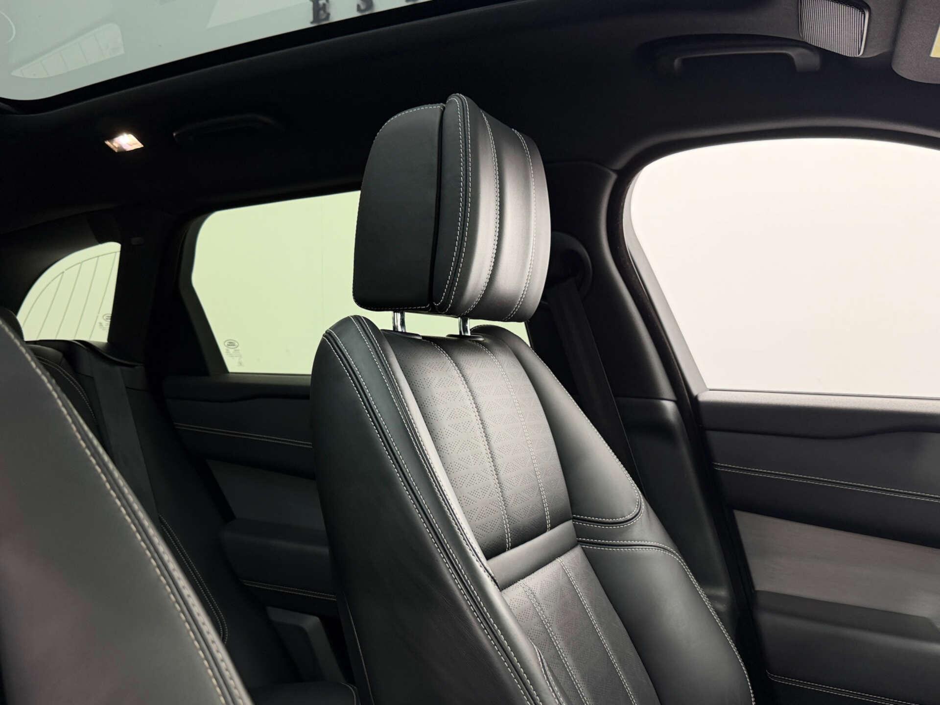 Land Rover Range Rover Velar view 40