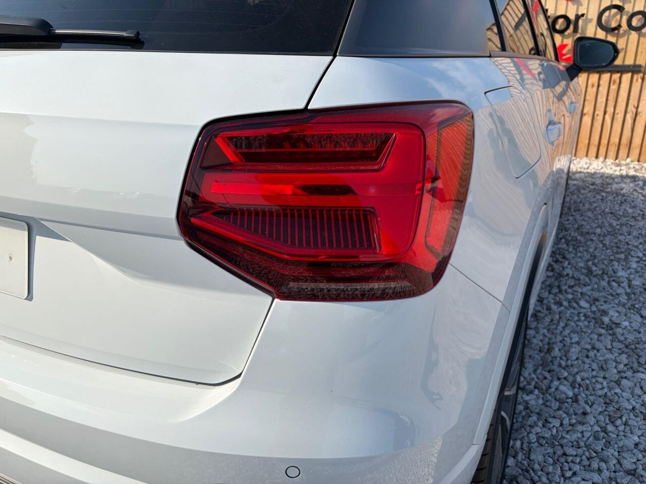 Audi SQ2 view 15