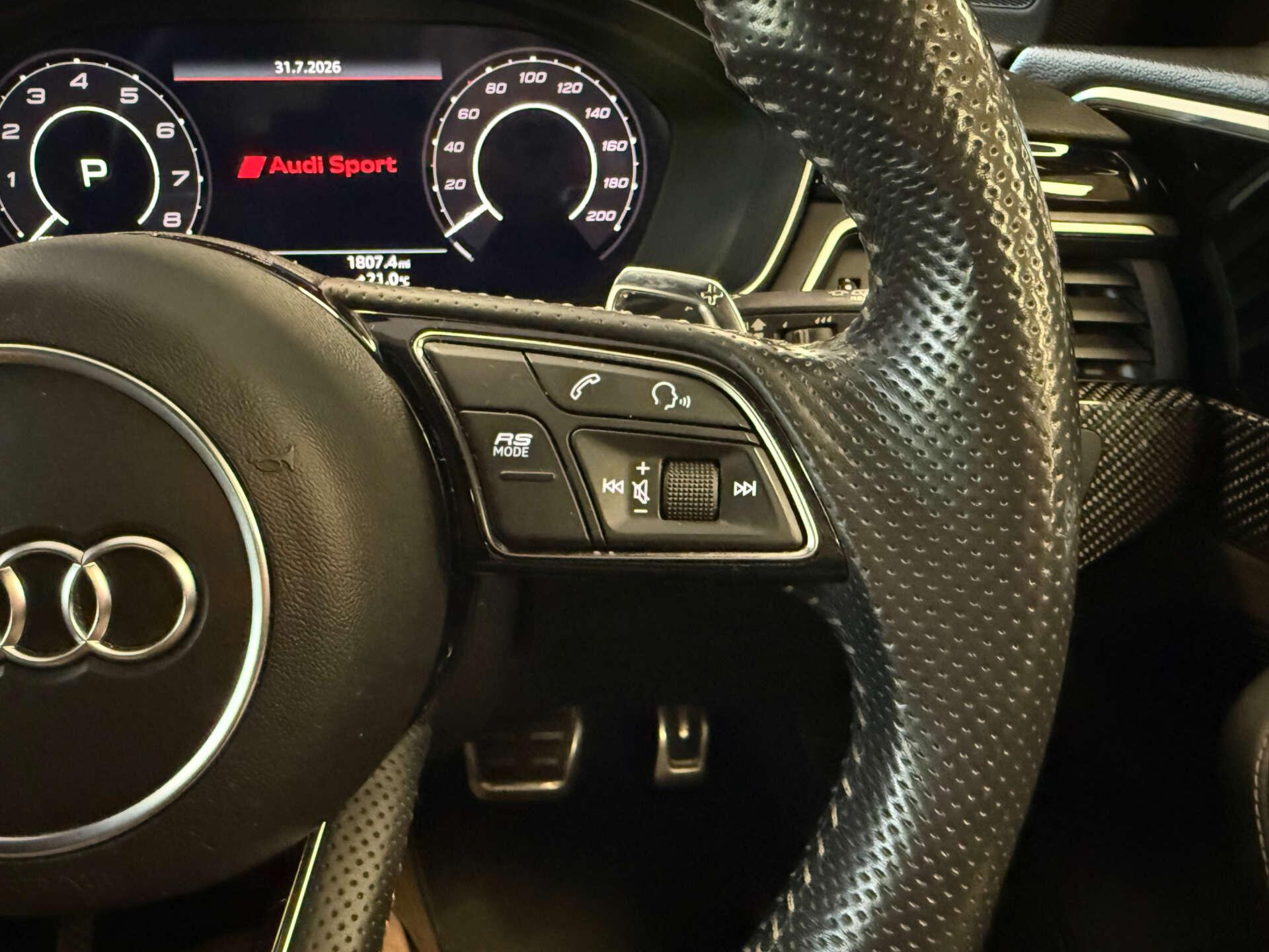 Audi RS4 view 42