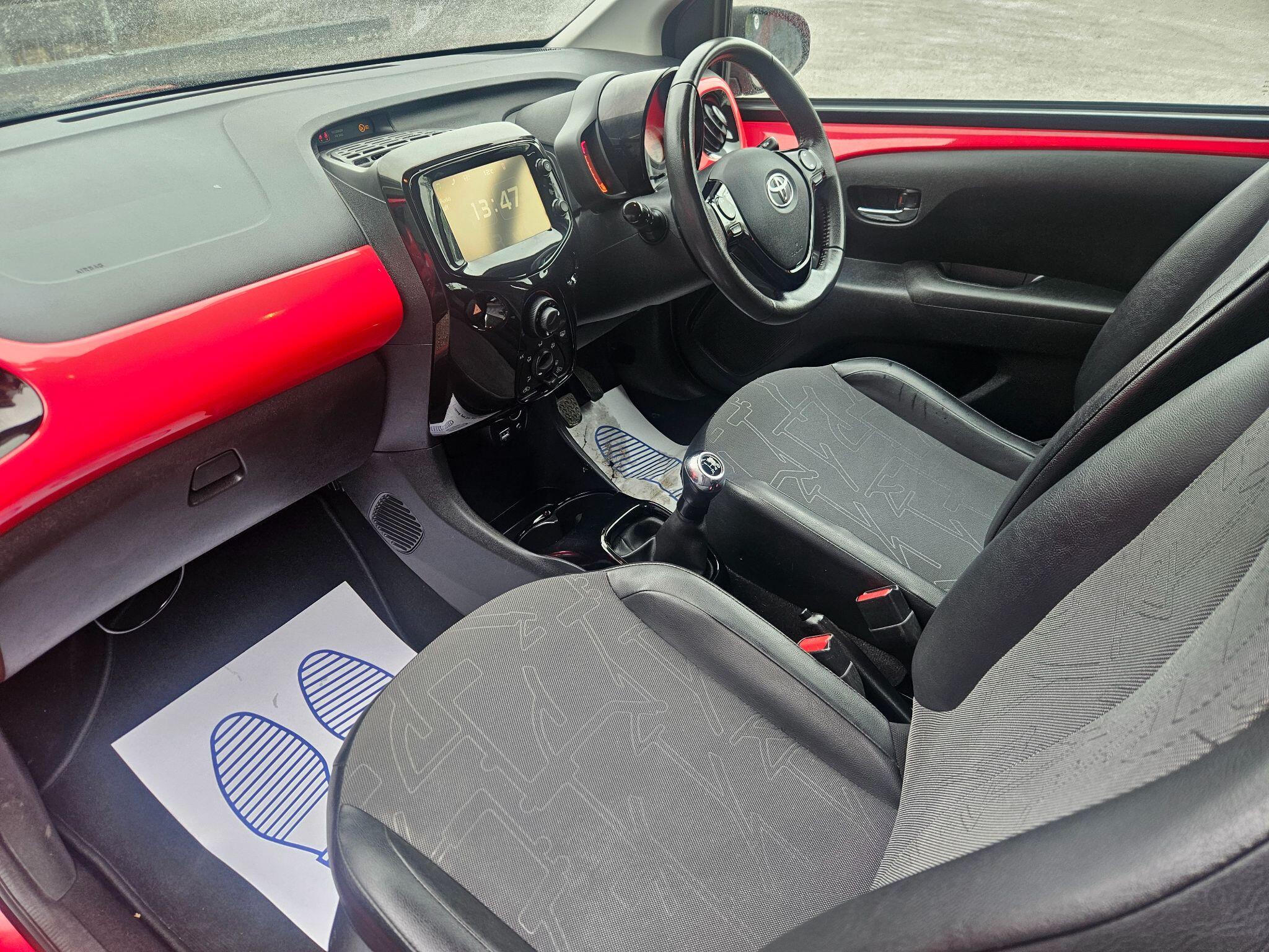2015 Toyota AYGO image 20