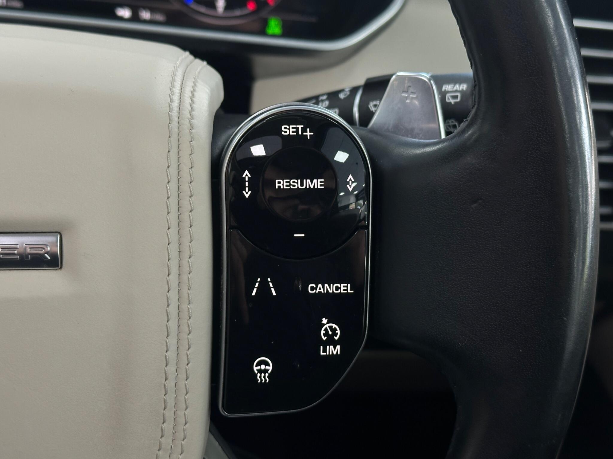 Land Rover Range Rover view 26