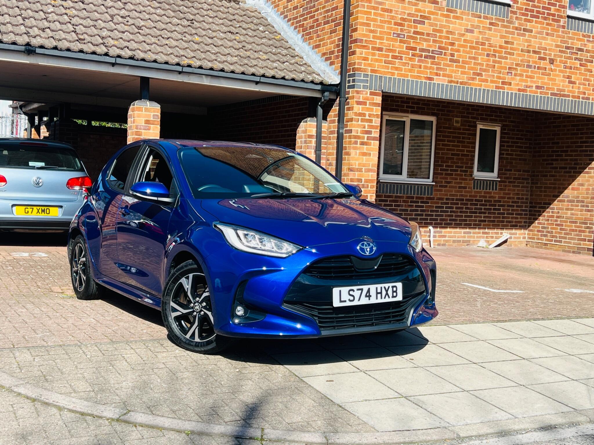 Toyota Yaris view 14