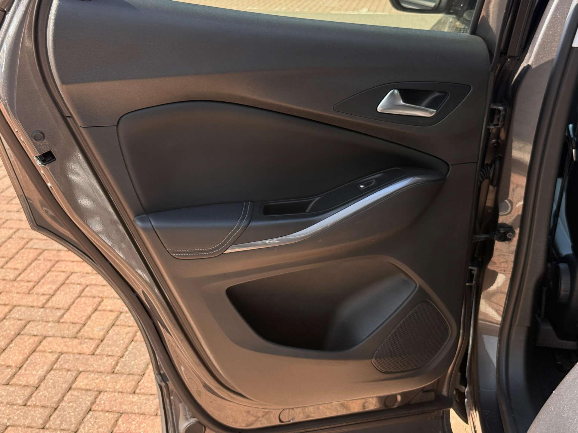Vauxhall Grandland X view 37