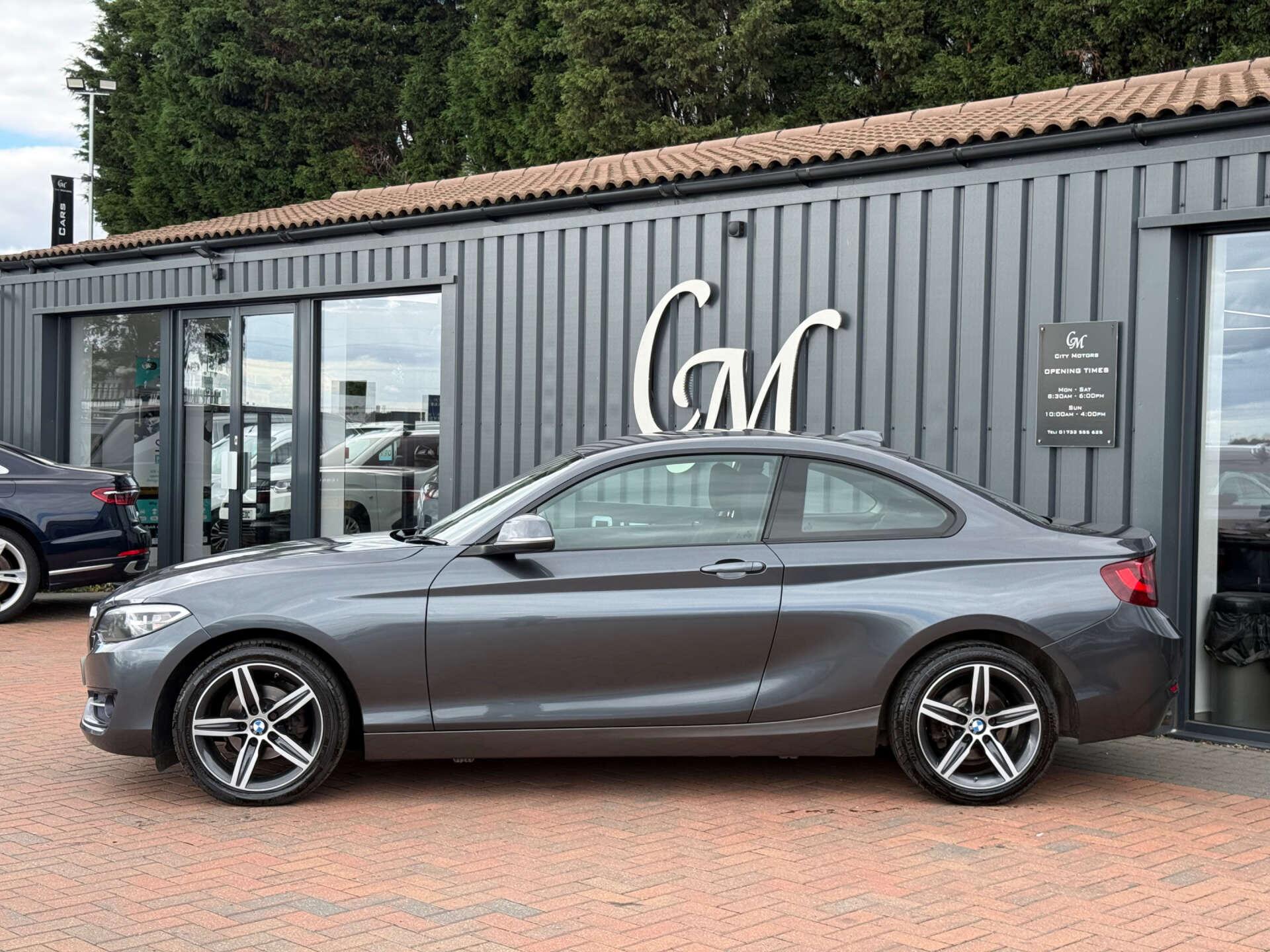 BMW 2 Series view 10