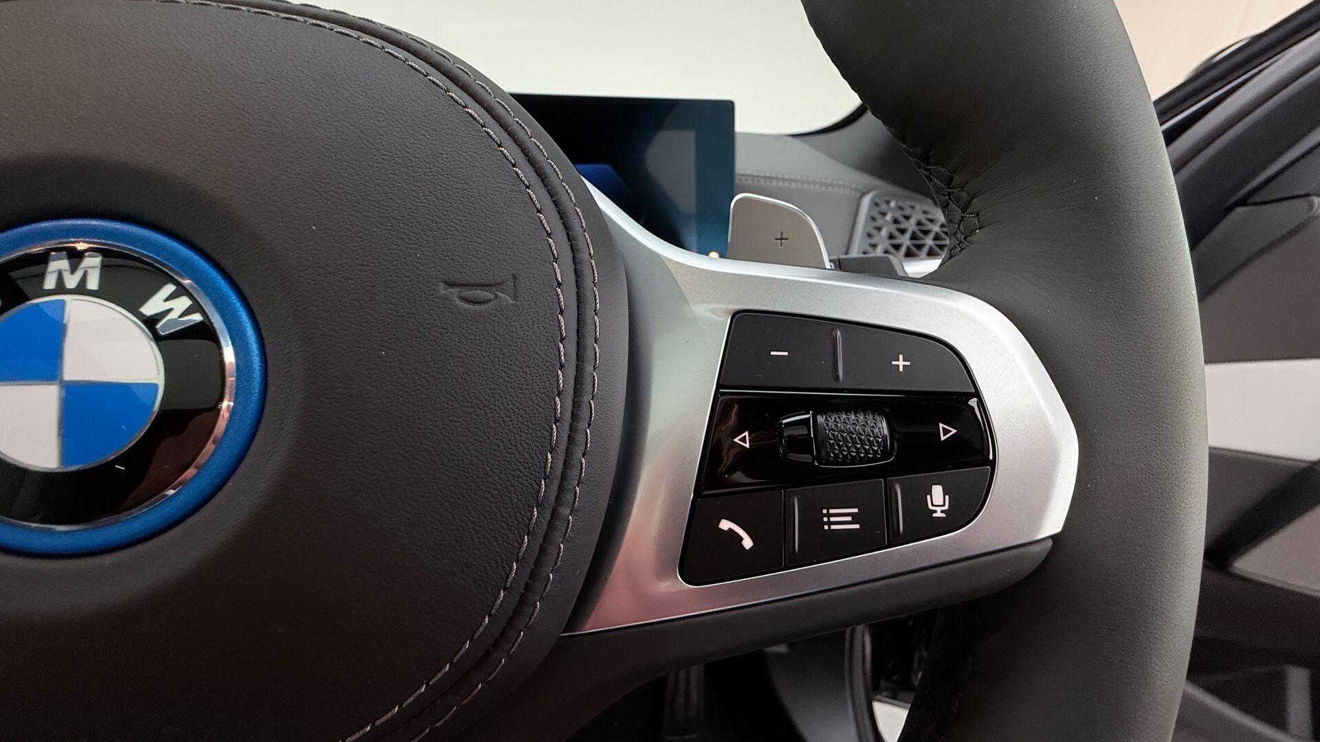BMW X5 view 18
