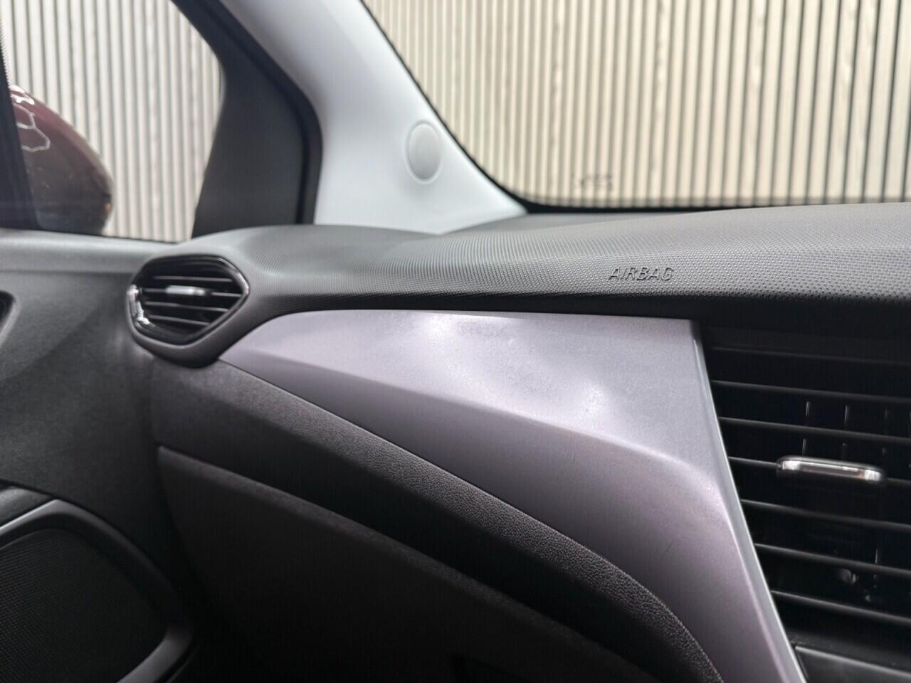 Vauxhall Crossland X view 20