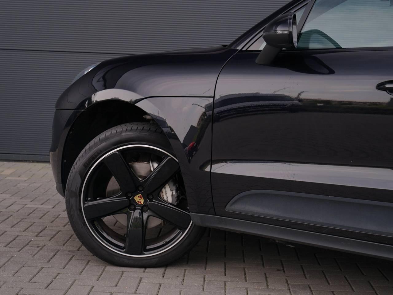 Porsche Macan view 51