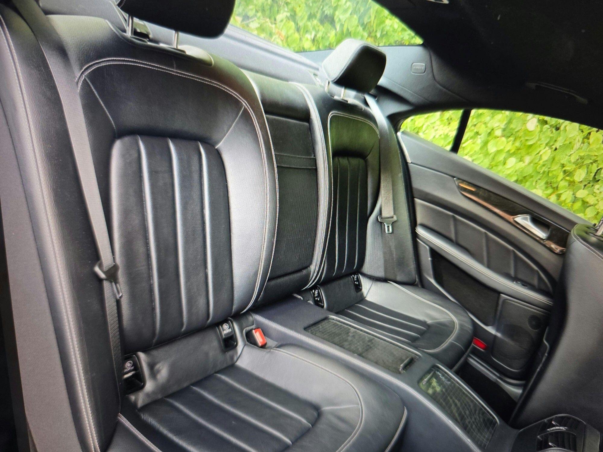 Mercedes-Benz CLS view 7