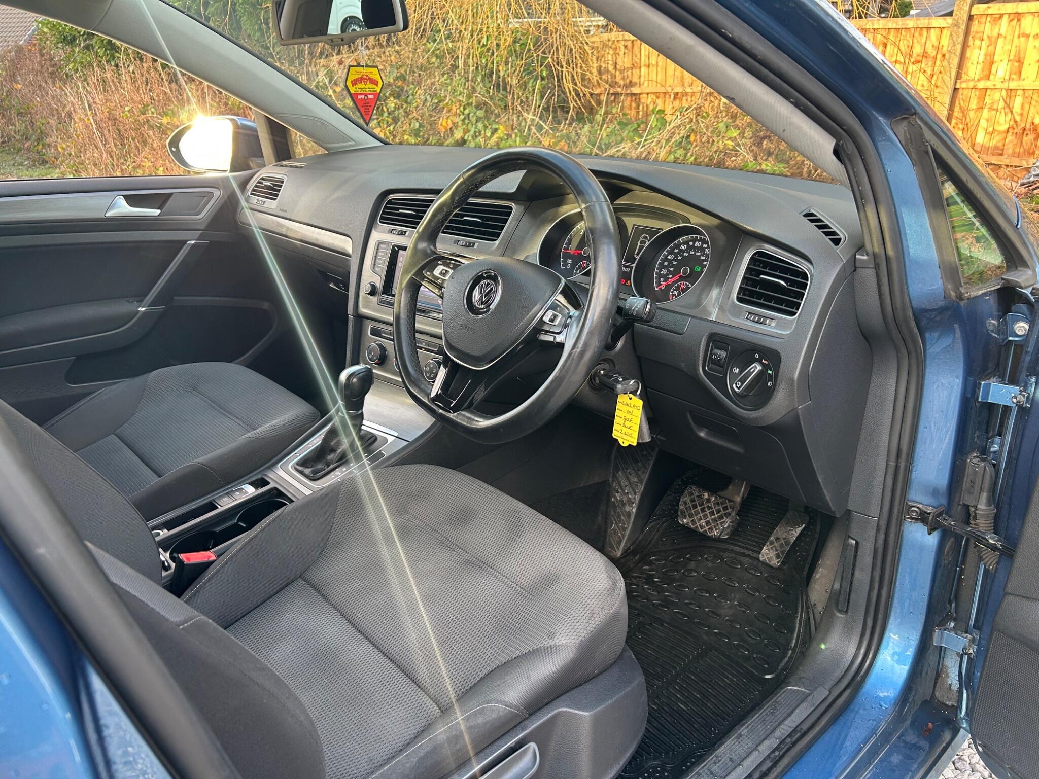 Volkswagen Golf view 30