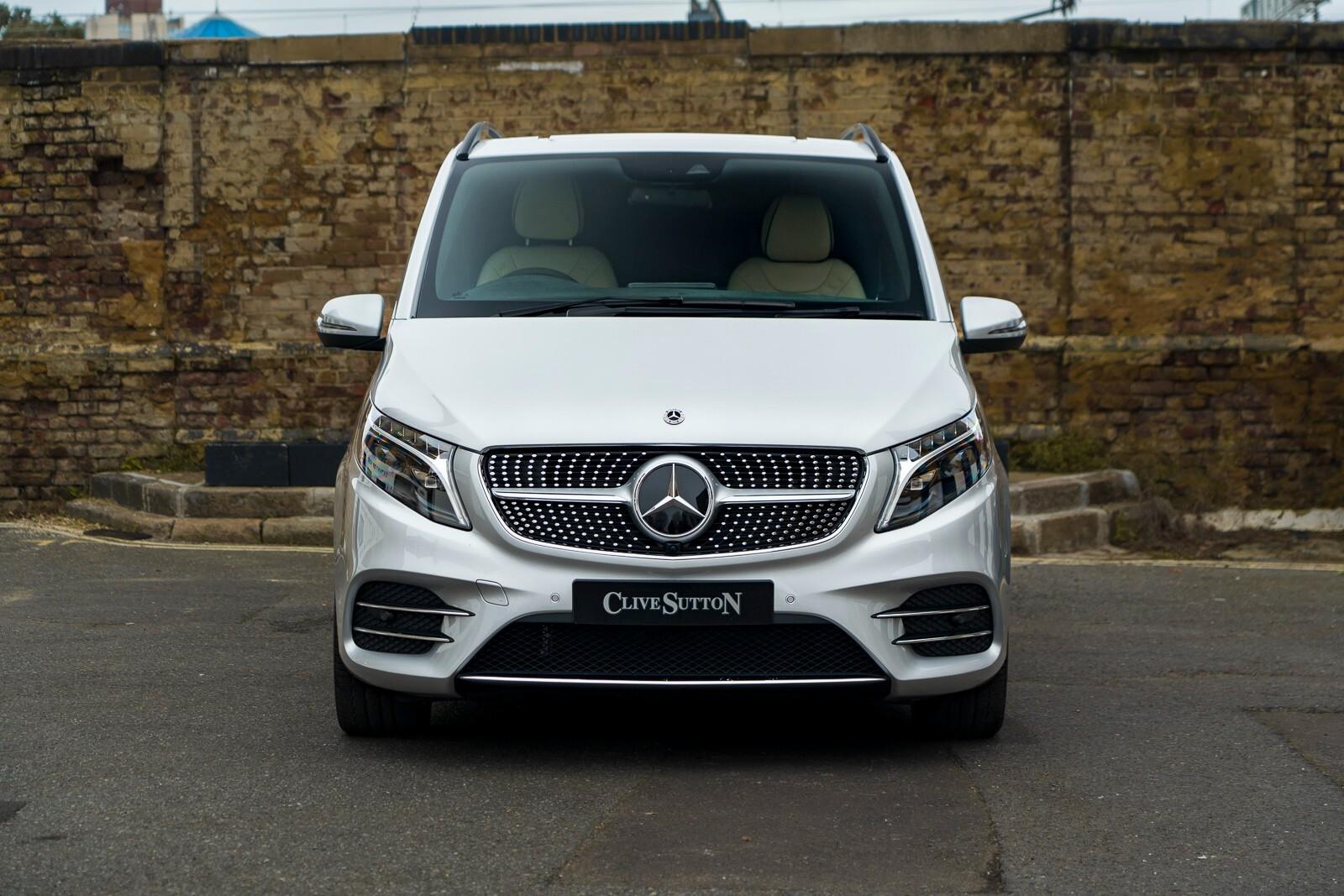 Mercedes-Benz V-Class view 38