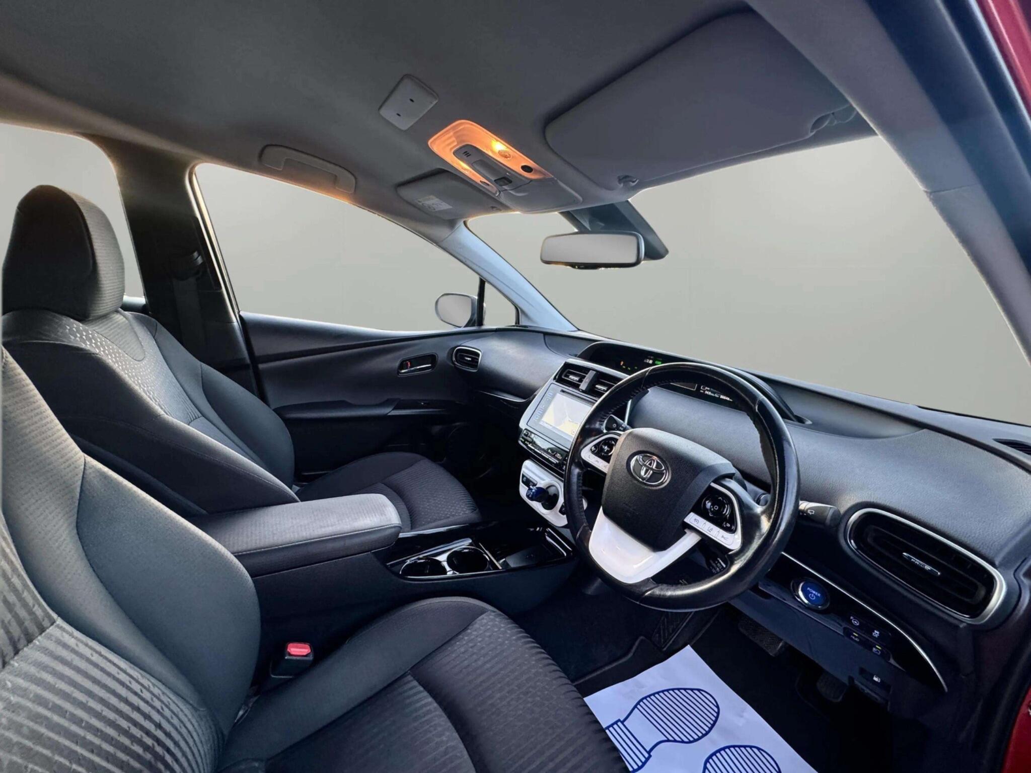 Toyota Prius view 34