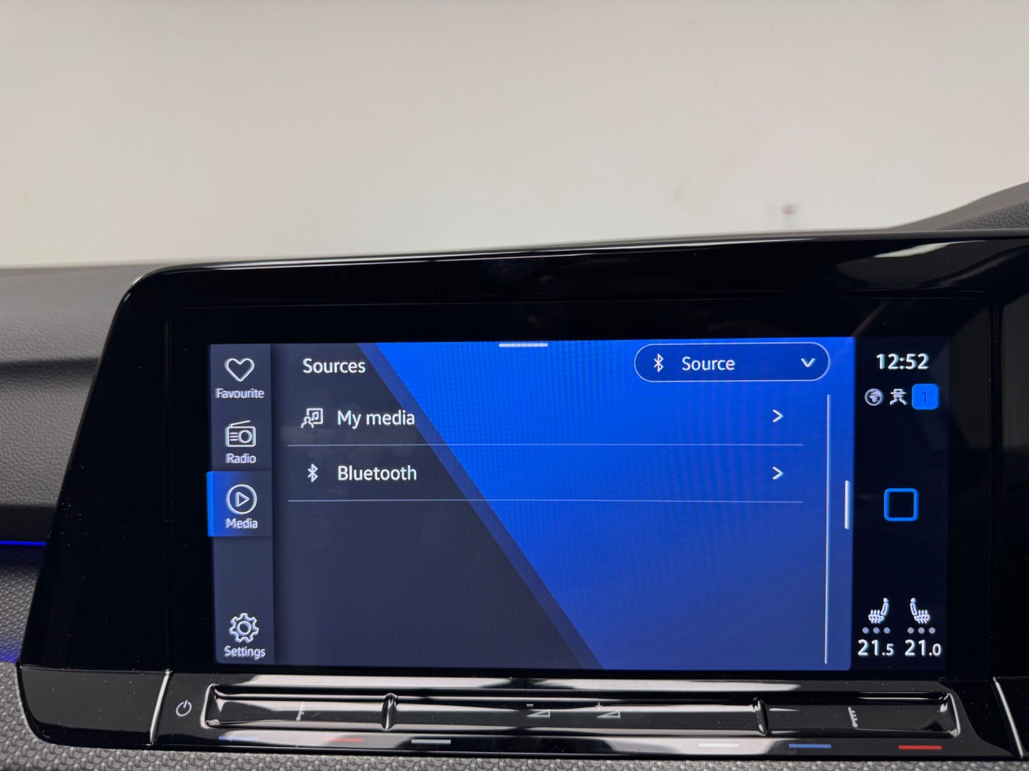 Volkswagen Golf view 19