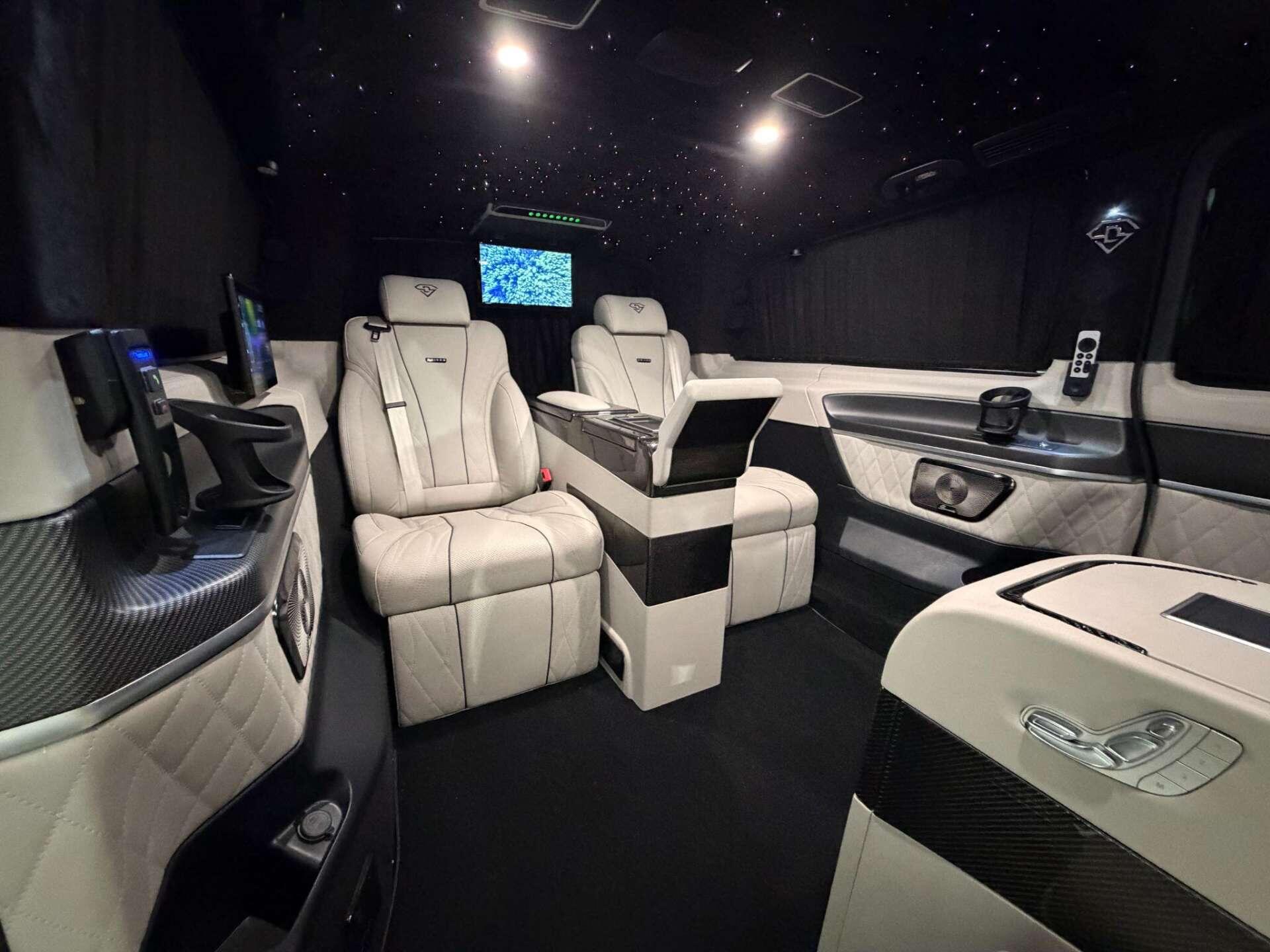 Mercedes-Benz V Class view 31