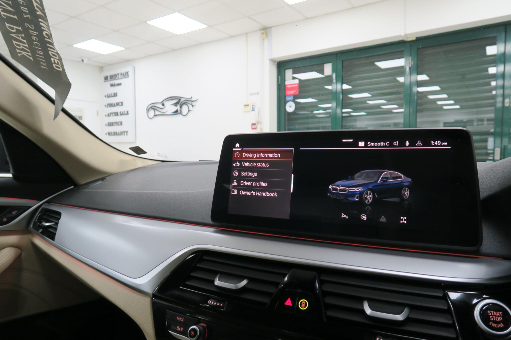 BMW 5 Series view 16