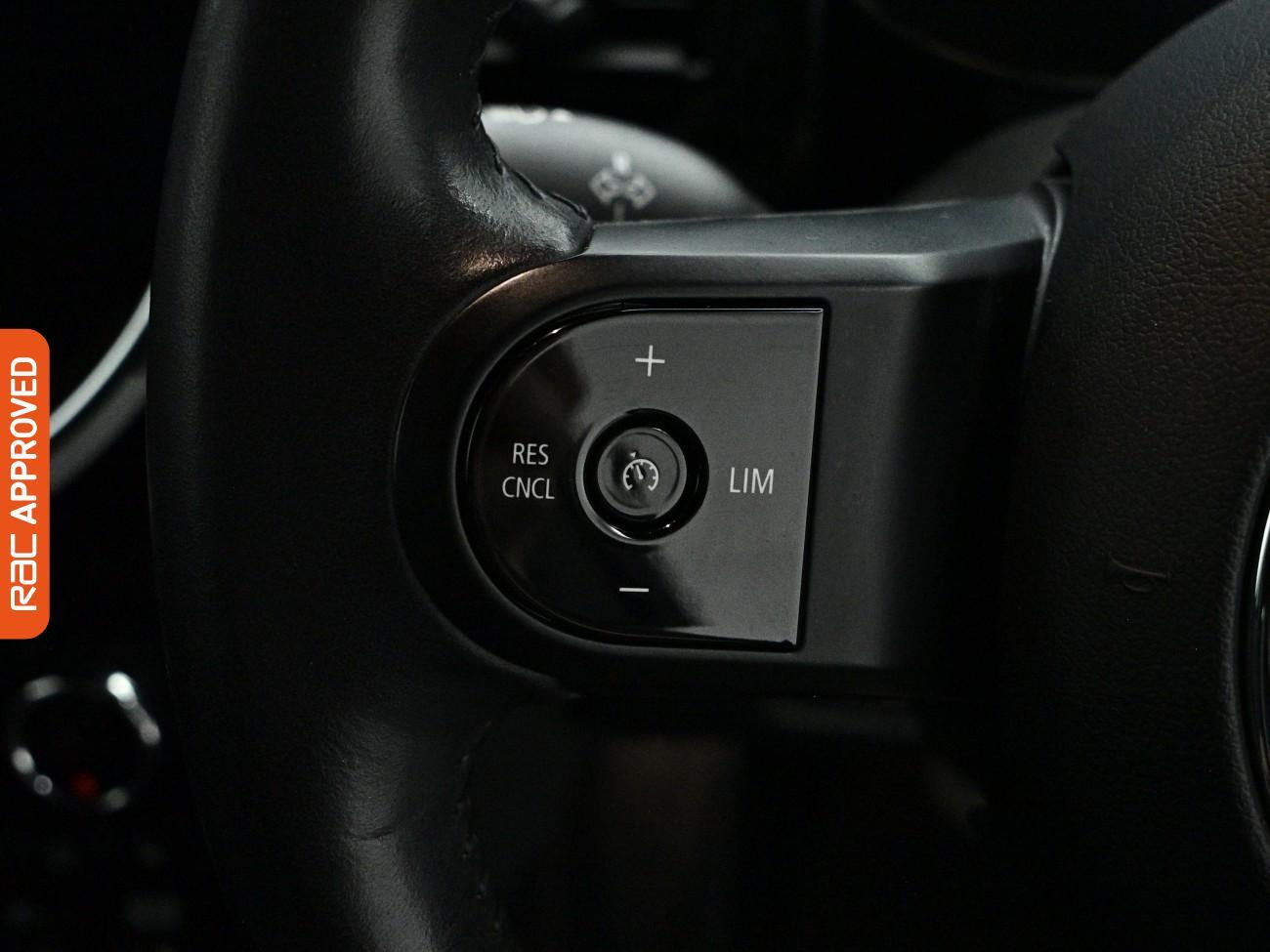 Mini Hatch view 23