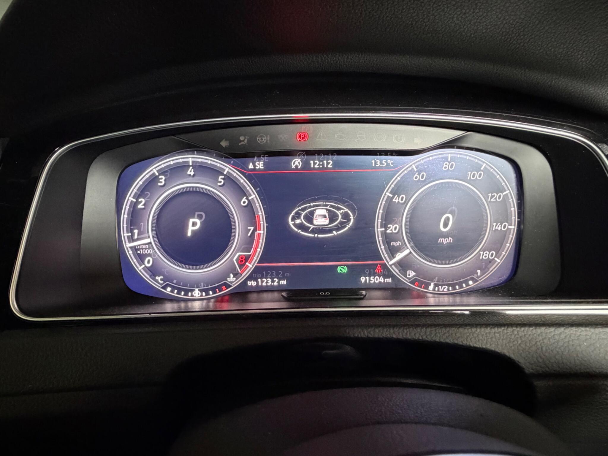 Volkswagen Golf view 17