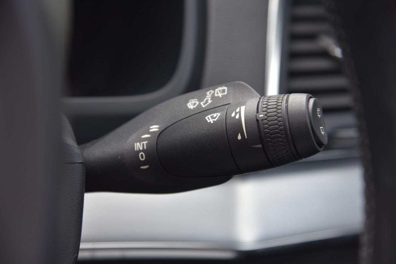 Volvo XC90 view 36